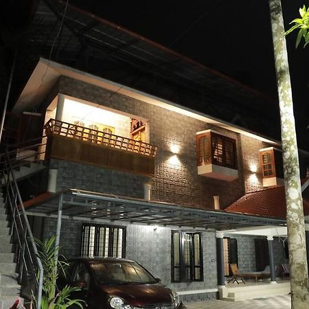 Anandam Stays - Premium 3Bhk Plush Homestay, Vaikom Near Kumarakom Zewnętrze zdjęcie