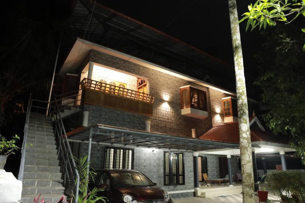 Anandam Stays - Premium 3Bhk Plush Homestay, Vaikom Near Kumarakom Zewnętrze zdjęcie